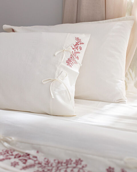 Ensemble de housse de couette nouée 100 % coton Relief King Size - Écru/Rouge - 3