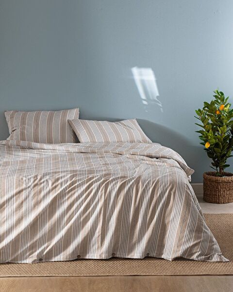 Darvell King Size Yarn Dyed Duvet Cover Set - 0