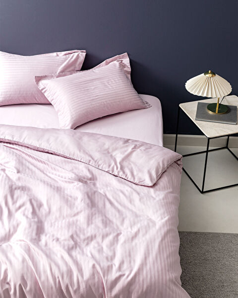 Ensemble de housse de couette en satin à rayures pour très grand lit Elicia - Prune clair - 1