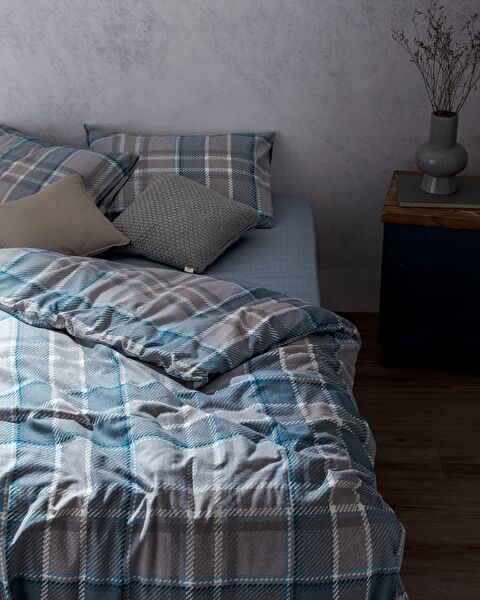 Berdine Super King Flannel Duvet Cover Set - 1