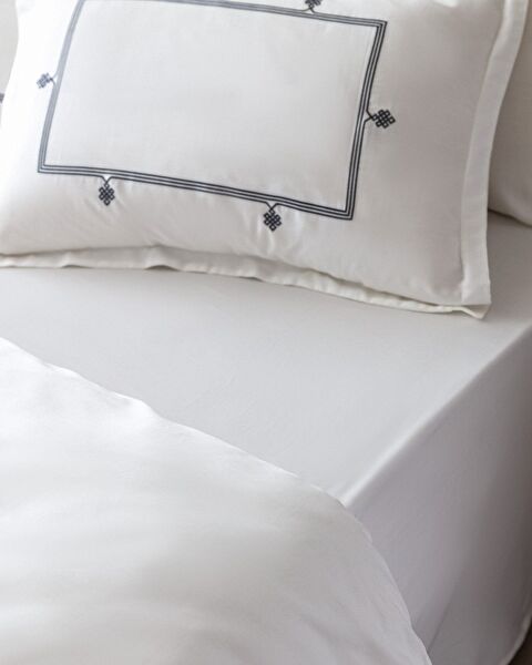 Lilas besticktes Bettwäscheset in Familiengröße – Satin - 5