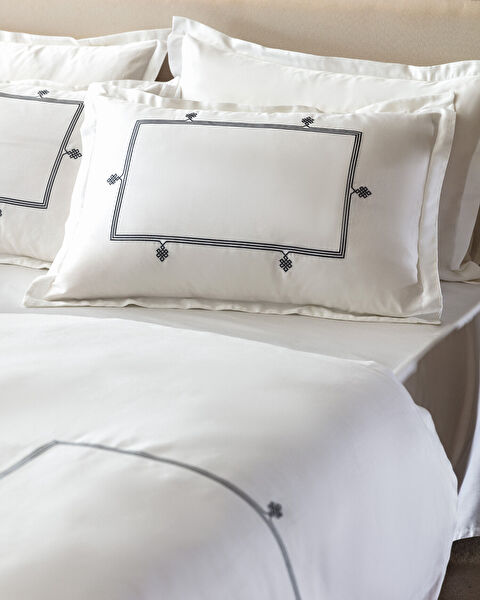 Lilas besticktes Bettwäscheset in Familiengröße – Satin - 3