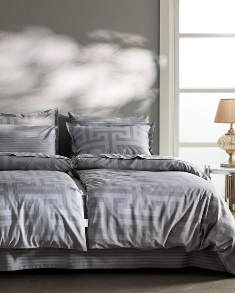 طقم غطاء لحاف من الساتان الجاكار مقاس عائلي من Belda - 0