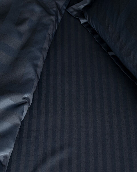 طقم غطاء لحاف من الساتان الجاكار مقاس عائلي من Belda - 3