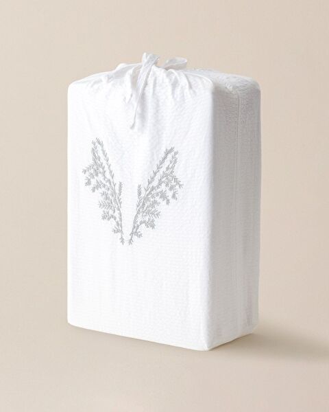 Ensemble de housse de couette en seersucker lavable et brodé 100 % coton Linda - Blanc/Gris - 6