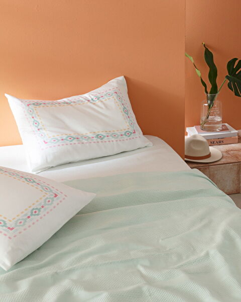Mathilda Double Carded Plain Coverlet Set - 2