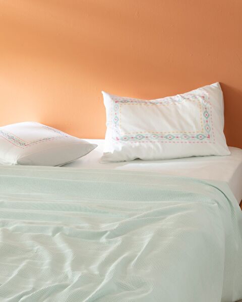 Mathilda Double Carded Plain Coverlet Set - 1