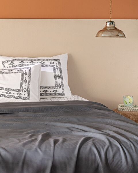 Mathilda Carded Plain King Size Pique Set - 1