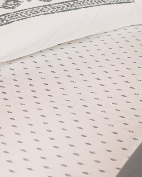 Mathilda Carded Plain King Size Pique Set - 3