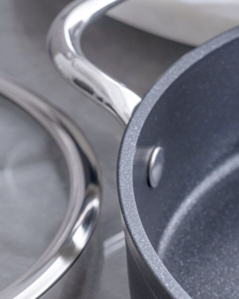Titanium Professional 4 Piece Shallow Pan Set - 5