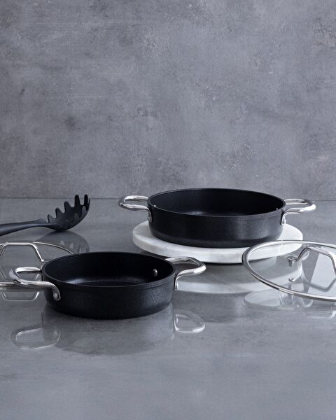 Titanium Professional 4 Piece Shallow Pan Set - 1