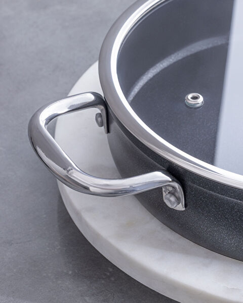 Titanium Professional 4 Piece Shallow Pan Set - 4