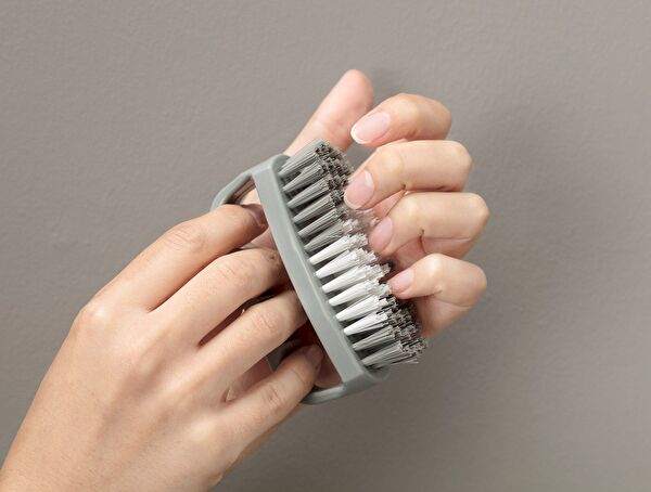 Collier Graque et brosse à ongles - 0