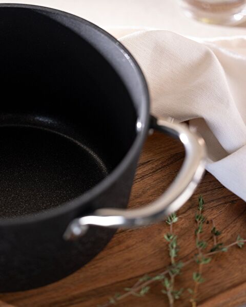 Noir Titanium Cuiseur Profond 18 Cm - 5