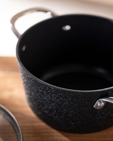 Noir Titanium Cuiseur Profond 18 Cm - 6