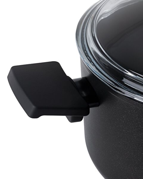 Titanium Profesional Deep Pot 22cm - 8