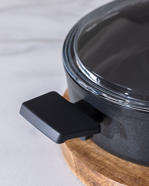 Titanium Professionele Stoofpot - Zwart - 26 cm - 2