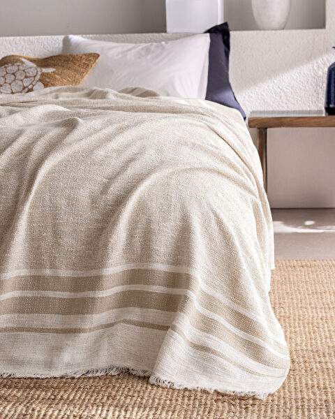 Castillones Double Size Bedspread - 2