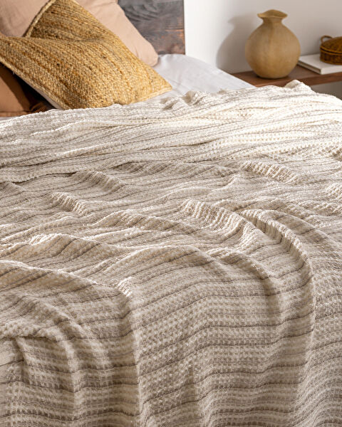 Marinos Double Size Bedspread - 2