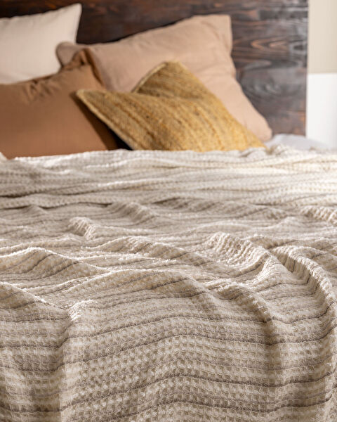 Marinos Double Size Bedspread - 4