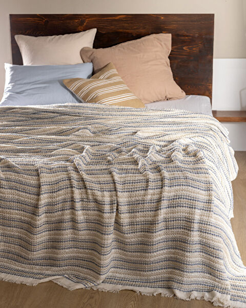 Marinos Double Size Bedspread - 1