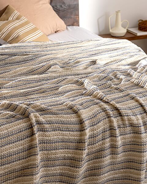 Marinos Double Size Bedspread - 2