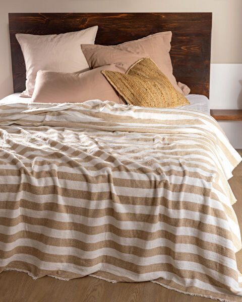 Aviral Double Size Bedspread - 1