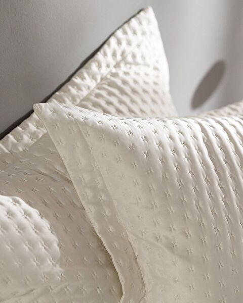 Arles Single Satin Bedspread - Ecru - 3