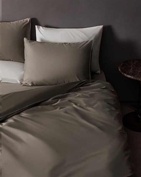 الحجم العائلي أليسيا بييلي - طقم غطاء لحاف من الساتان 300tc - 5