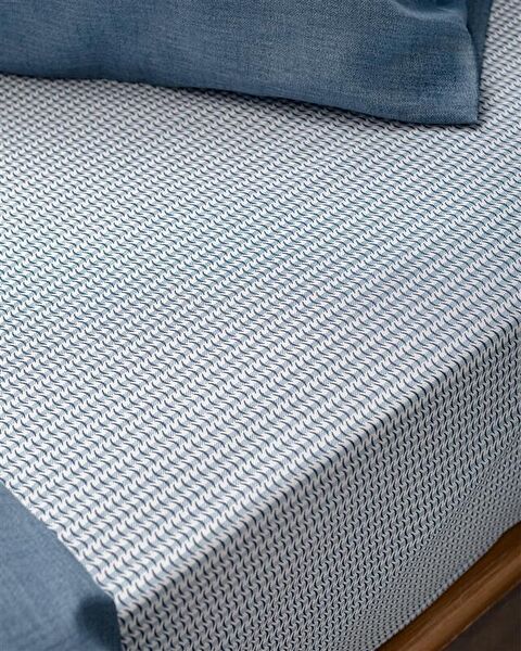 Juin Family Size Cotton Printed Duvet Cover Set - Navy Blue - 3