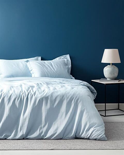 Elicia King Size Striped Bed Linen Set - 1