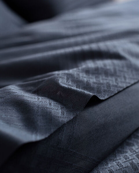 Brest King Size Jacquard Satin Duvet Cover Set - 3