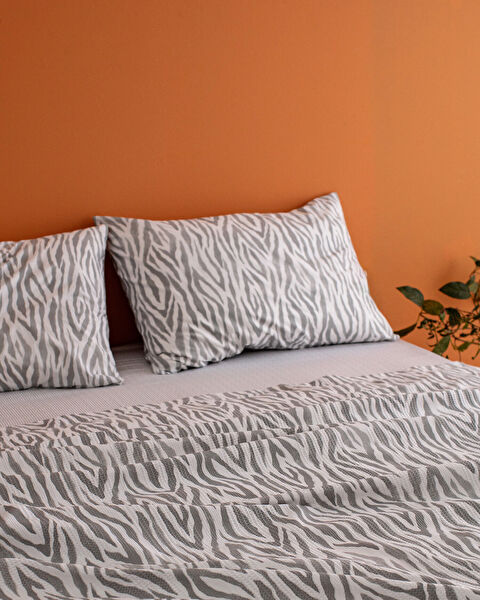 مجموعة بيكيه مطبوعة منسوجة بحجم كينغ من Sabre - 1